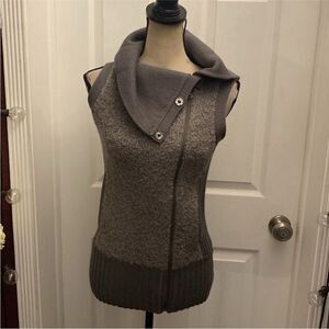 NWT LAmade Two-Tone Gray Cowl Neck Sweater vest, S